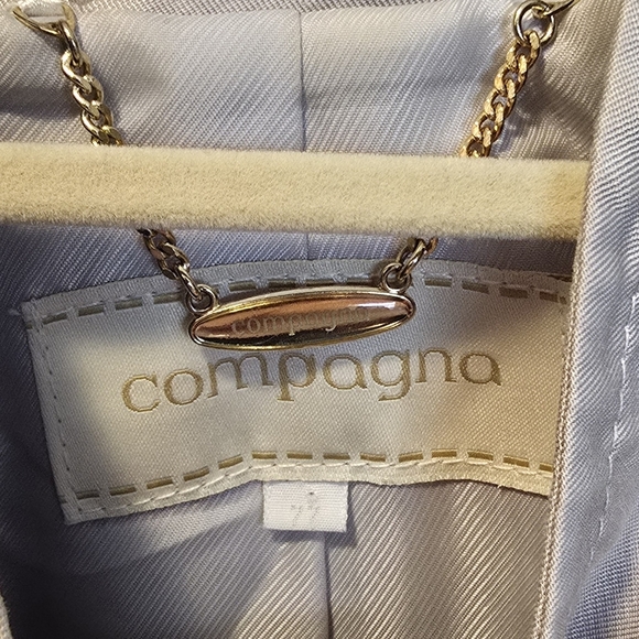 Women’s Double-Breasted Cream Trench Coat with Tiered Hem - Picture 4 of 4